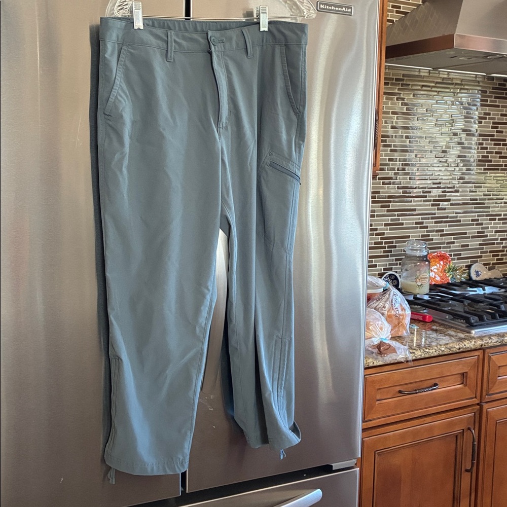 Eddie Bauer stretch rip stop crop travel pants